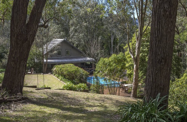 Beluca Cottage, Cute tucked away but close to Village