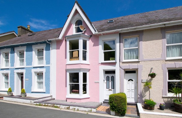 Belvedere - Four Bedroom House, Sleeps 6