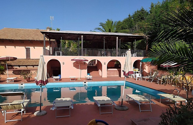 Belvilla by OYO Pleasant apartment with pool