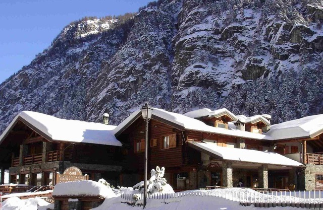 Belvilla by OYO Chalet Antey Quadri B