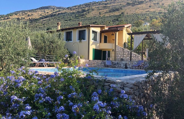 Belvilla by OYO Casa Gialla