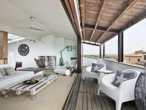 Belvilla by OYO Pink House