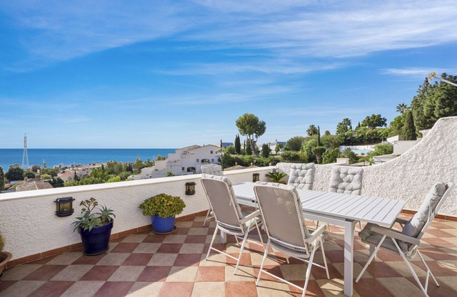 Benalmadena balcony over the sea by Costarentals - Ref 17