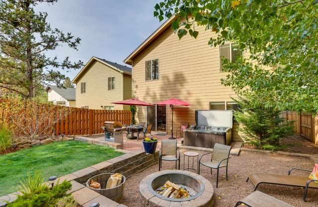 Bend Getaway with Private Hot Tub, Patio and Grill!