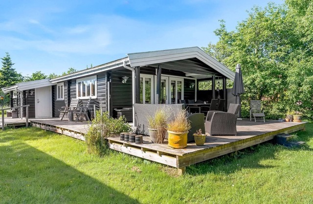 "Bengta" - 500m from the sea by Interhome