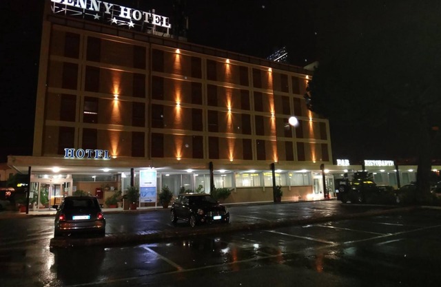 Benny Hotel