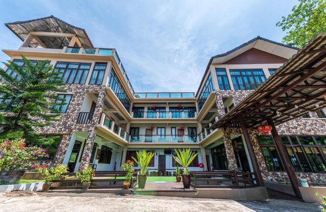 Bentong Eco Wellness Resort 14Room 69Pax by Verano Homestay