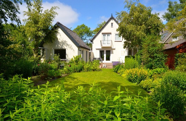 BERGEN: Nice family house with large, sunny garden. Nice location in Bergen!