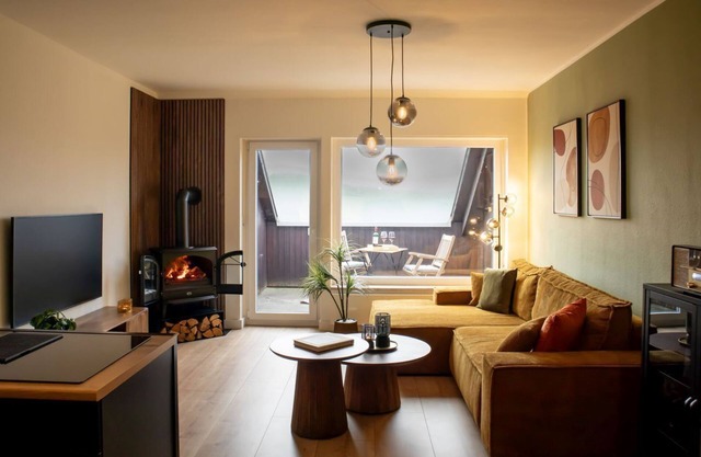 BERGPANORAMA - BERGPANORAMA apartment in Winterberg-Niedersfeld with balcony, fireplace and parking space