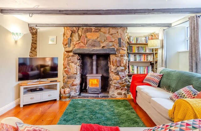 Berry Cottage - Three Bedroom House, Sleeps 6
