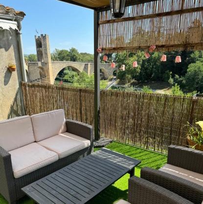 Besalú Pont Vell Apartment