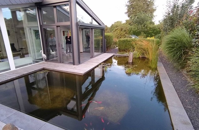 Besonderes Freistehendes, Naturnahes Häuschen mit Wintergarten, Teich und Garten