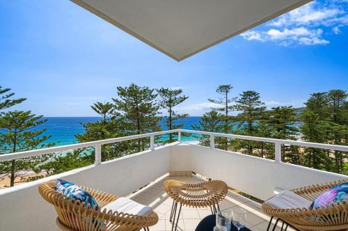 Best Beachfront Location In Manly w Stunning Views