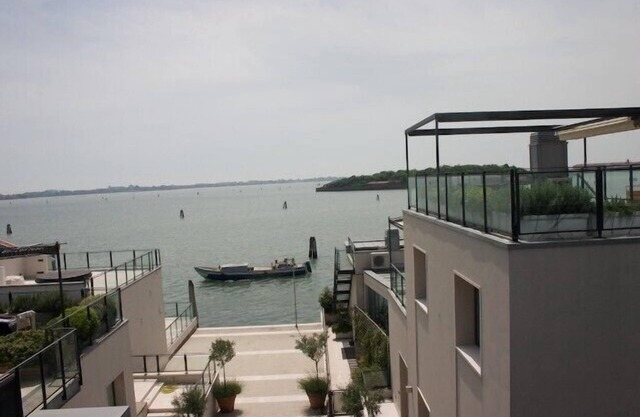Best choice waterfront apartment with everything for a joyful stay in Venice