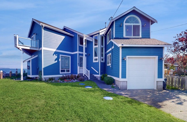 Best Fishing Beach in PNW | Bush Point Bliss | No-Bank, Walkout Waterfront