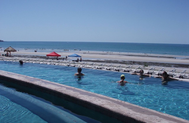 Best Ground Floor Walk Out to Beach Pool from Patio Step. Las Palomas 2 bedroom