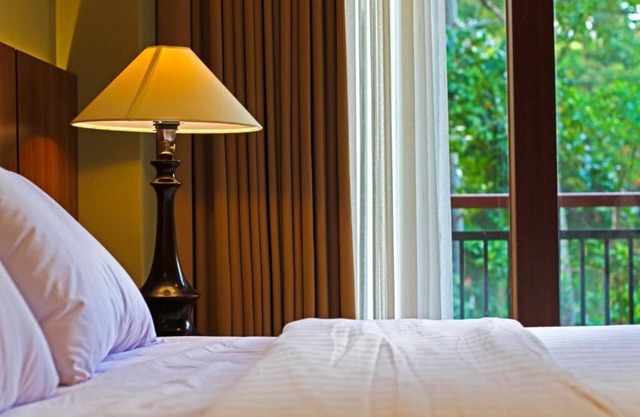 Best group vacation at 6 BR in green nature and river side villa
