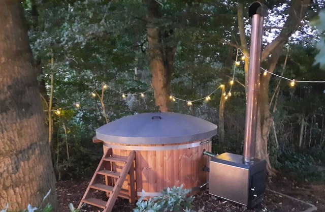 Best Holiday Home in nature + private hot tub, free parking