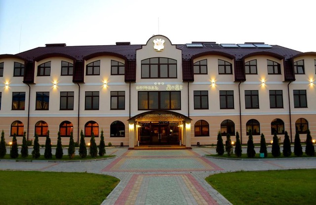 BeSt Hotel and Restaurant complex