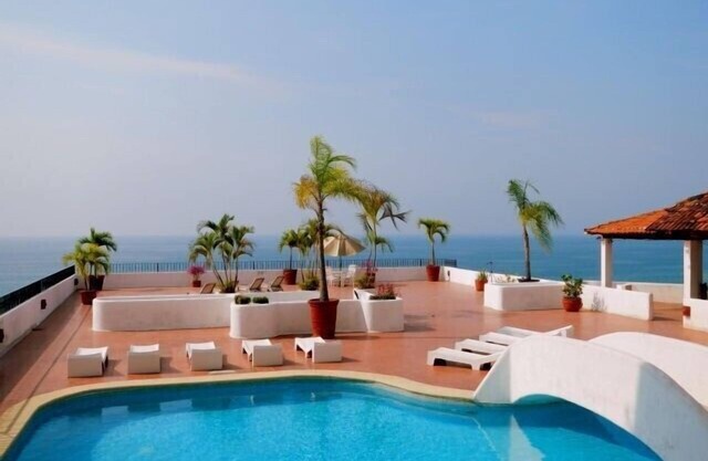 Best Location in PV! Ocean View, Steps from Sapphire, Blue & Green Chairs & town