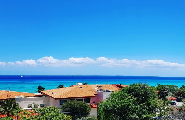 Best Location! Secure! At 2 Min From The Beach And The 5Th Ave! Phase 1