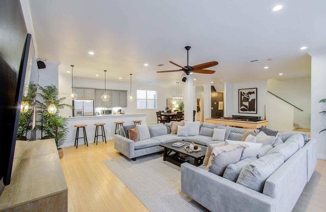 Best of Midtown-3 Bedrooms, Minutes to Attractions