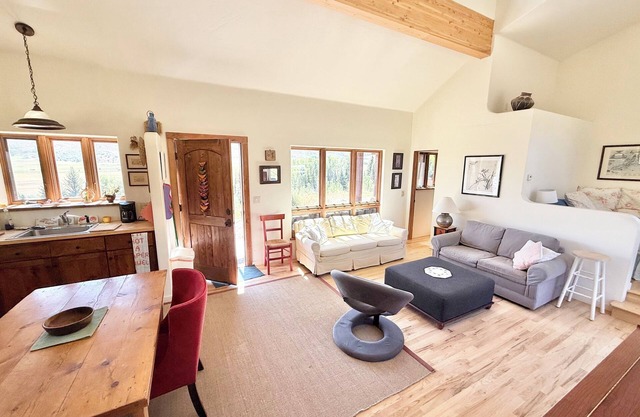 Best one bedroom cottage in Old Snowmass