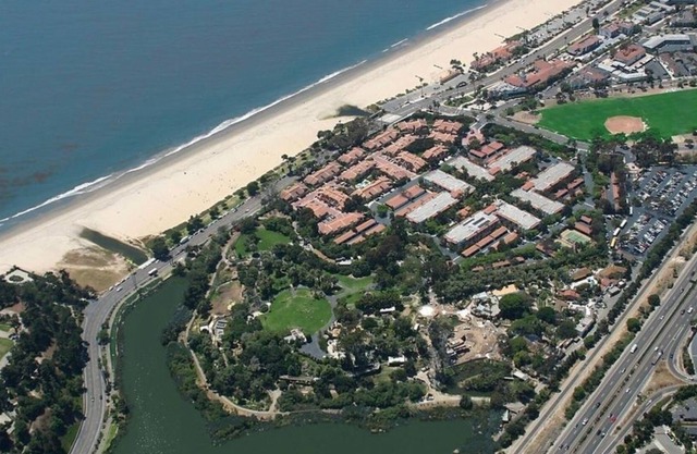 Best SB Beach Location + Amenities . Pool Gym Tennis Garage
