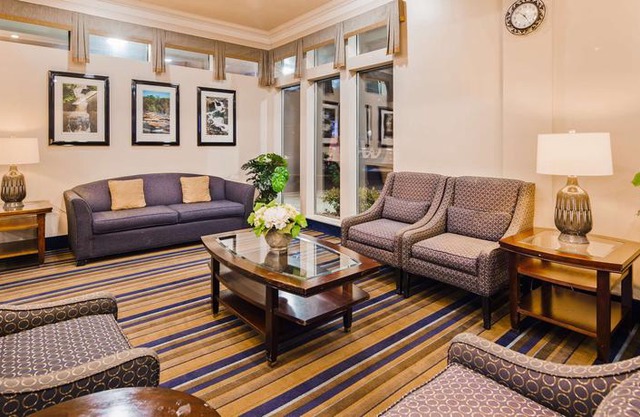Best Western Cascadia Inn