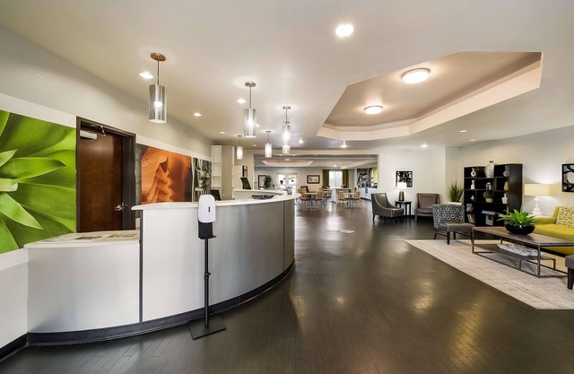 Best Western Douglas Inn & Suites