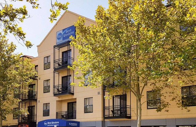 Best Western Northbridge Apartments
