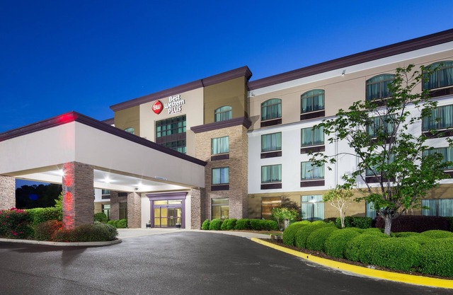 Best Western Plus Birmingham Inn & Suites