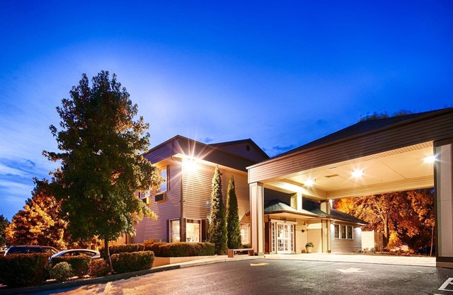 Best Western Plus Prairie Inn