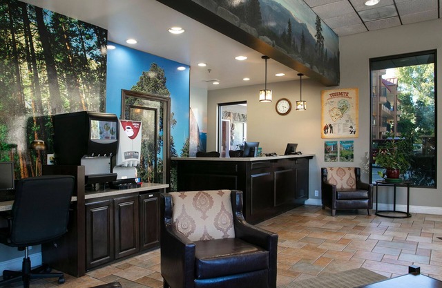 Best Western Plus Yosemite Way Station Motel