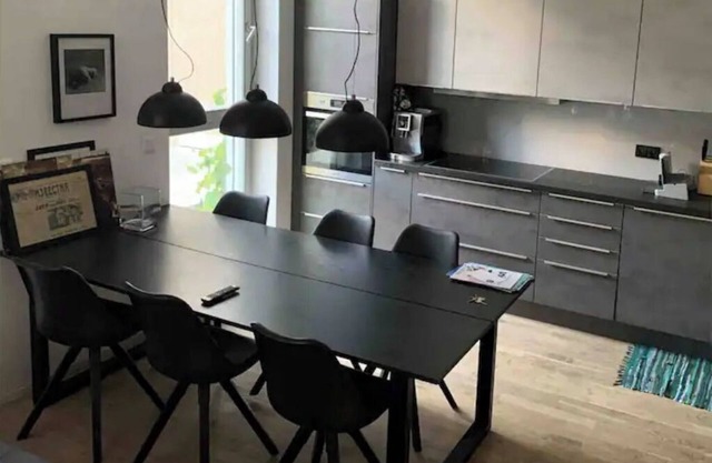 Best4U: Marvelous 2-rooms condo in Friedrichshain