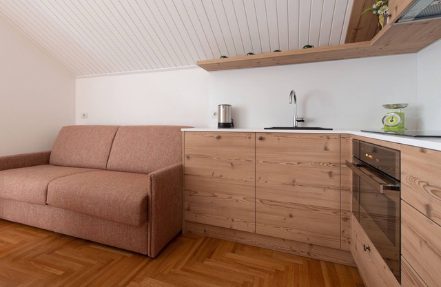 Besta 2 - Two Bedroom Apartment, Sleeps 5