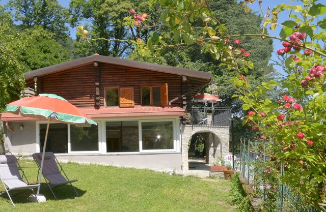 Between sea and mountains chalet