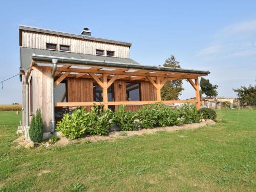 Bezauberndes Ferienhaus in Rühn am See