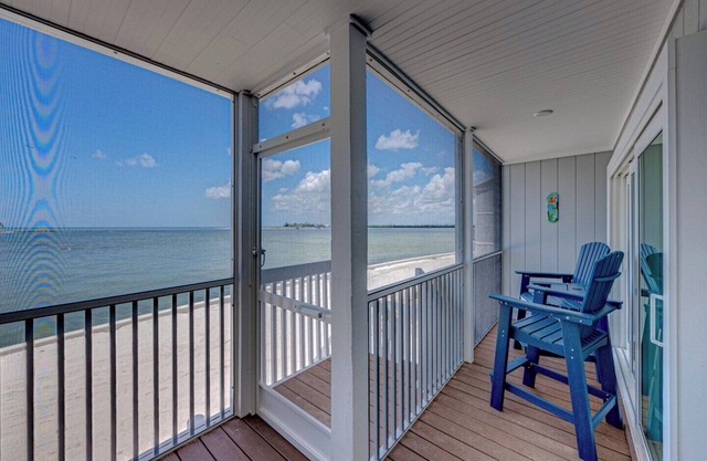 BG North 54, a charming 2-bedroom condo in Boca Grande with stunning Gulf views.