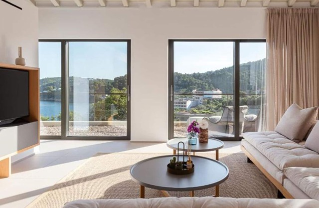 BH312 - C - Villa Skiathos