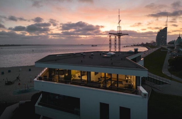 Bheaven I Marina Premium Apartment