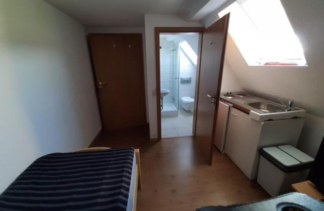 Biberach-Riss-Zimmer-frei, Einzel-Zimmer Bad Küche