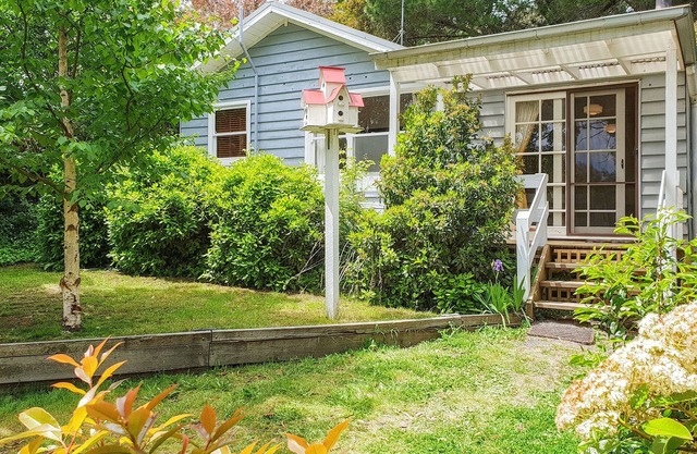 BIDWELL COTTAGE, a charming hideaway close to Lake Daylesford