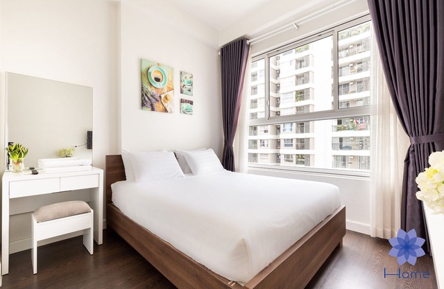 Big balcony 2Brs Apt w/Free Gym & Pool