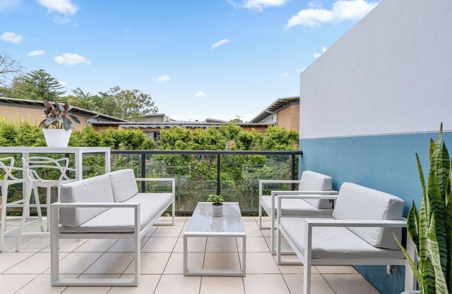 Big Balcony - Blissful Hideaway in Brookvale