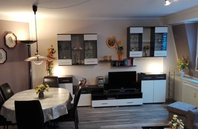 Big, bright holiday home, up to 6 pers., close to the old town, metro, fair