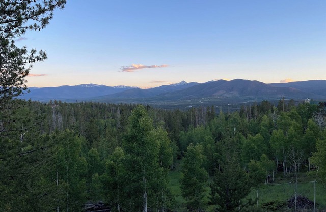 Big Mountain Home with Breathtaking views; sleeps 16