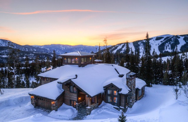 Big Sky Vacation Rentals: ML Moonshadow Lodge