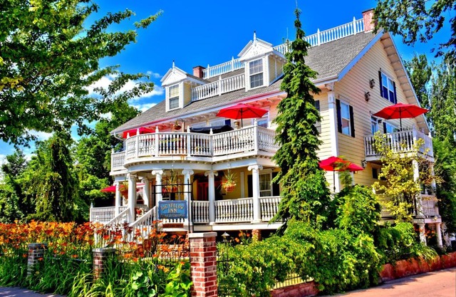 Big Yellow Inn