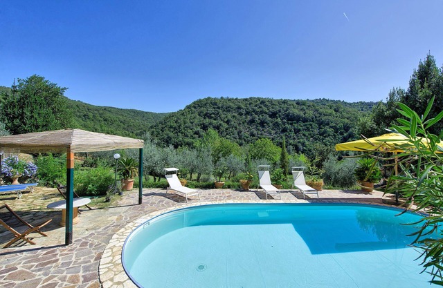 Bigiolo a Melazzano - Holiday Country Villa with swimming pool in Greve in Chianti